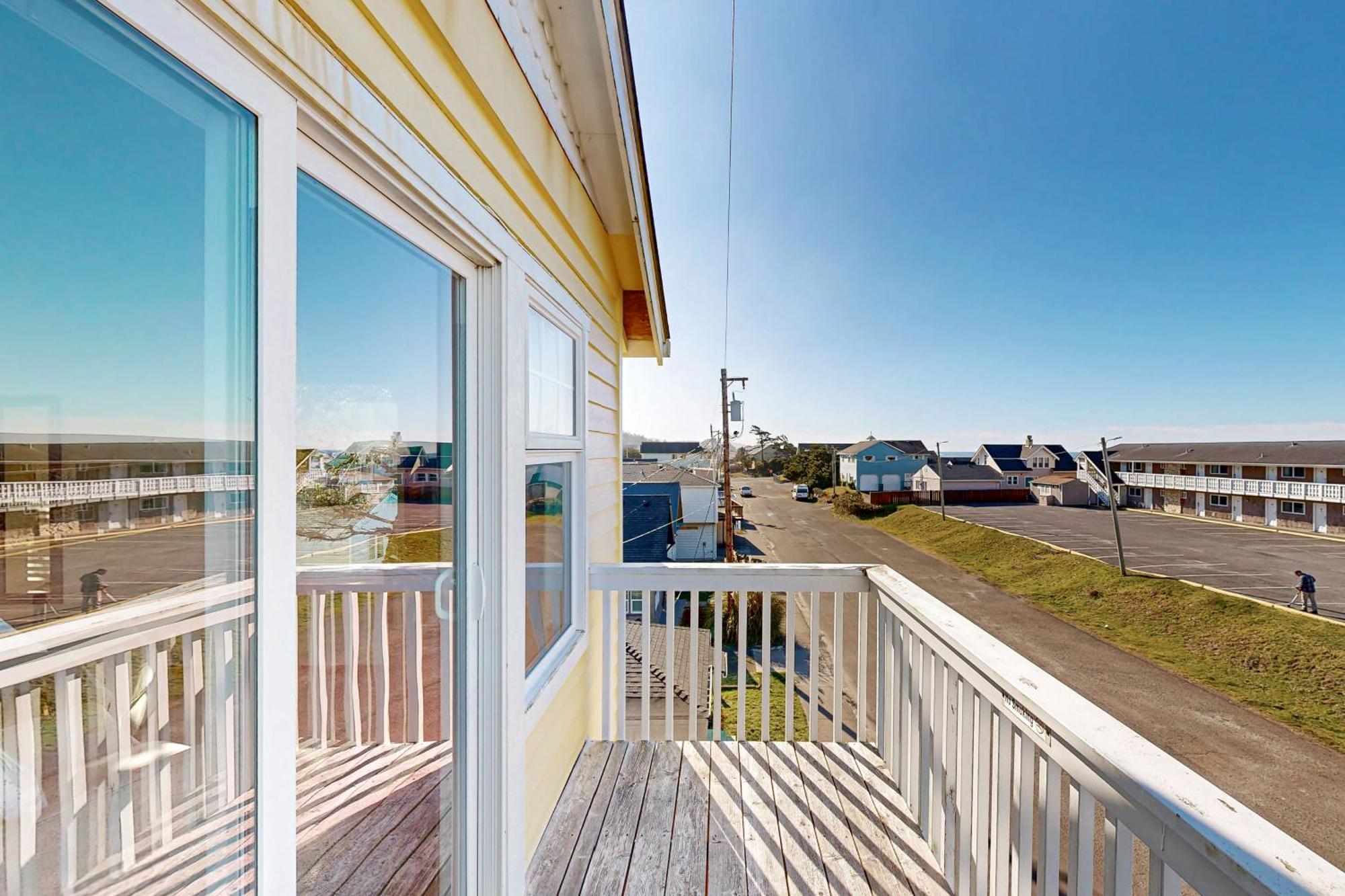 Ninos Al Mar Villa Rockaway Beach Exterior photo